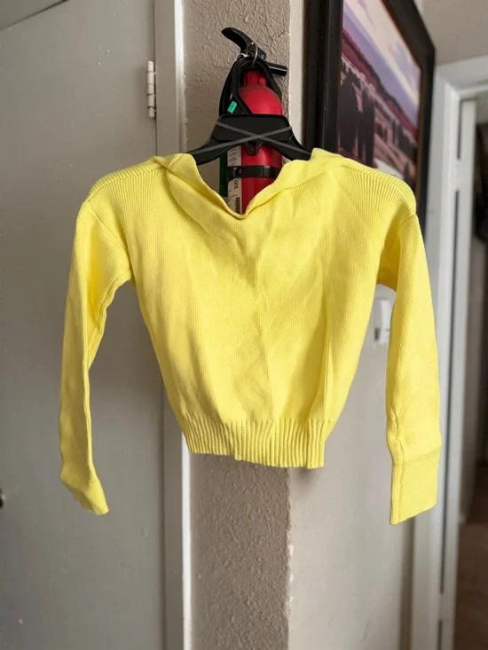 Fashion Nova Yellow Twist-Front Cropped Sweater - Picture 4 of 5
